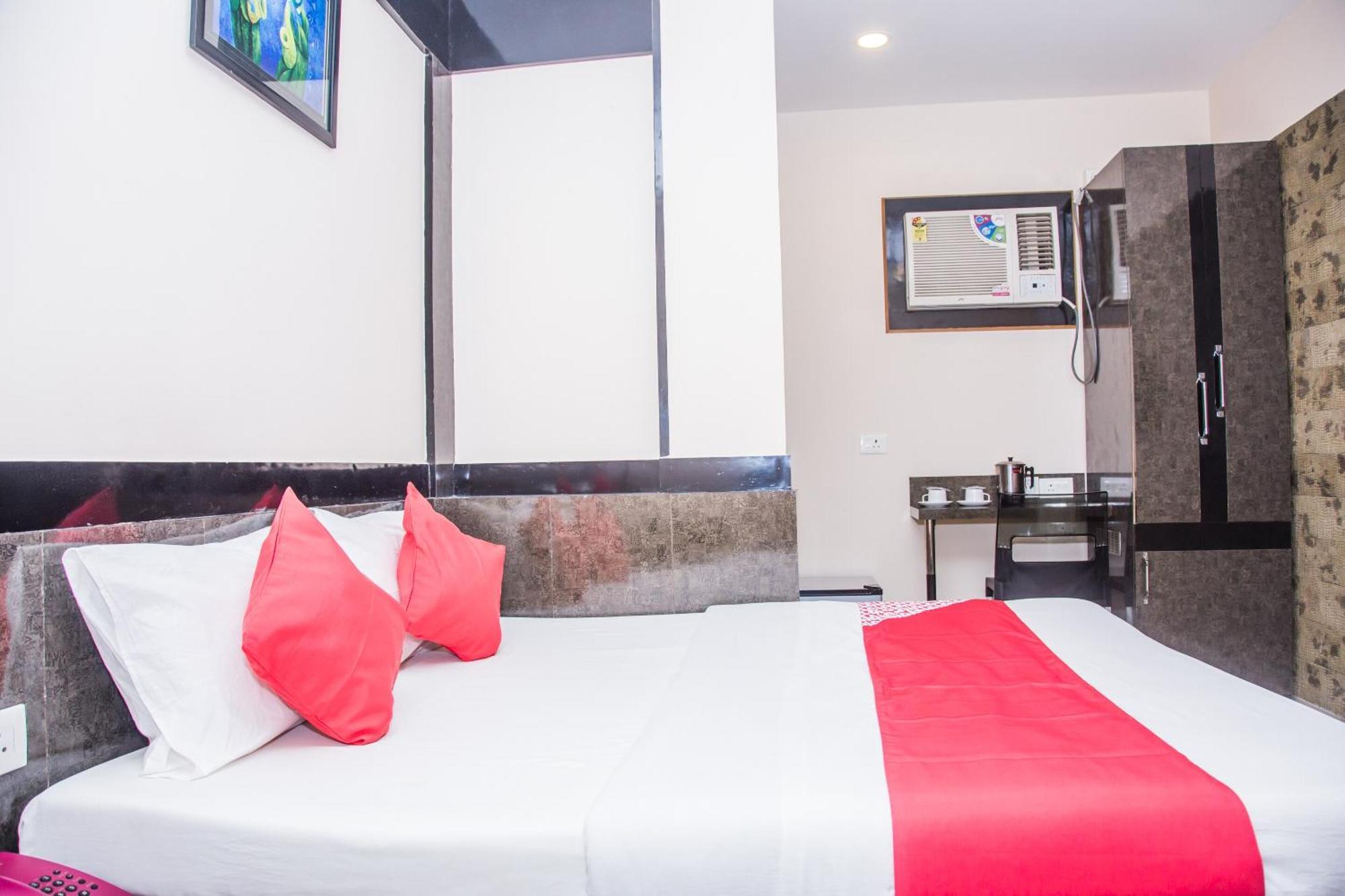 Oyo Hotel Executive Inn Agartala Ngoại thất bức ảnh